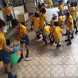 LOVE THE EARTH, KEEP IT CLEAN & GREEN