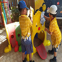 LOVE THE EARTH, KEEP IT CLEAN & GREEN